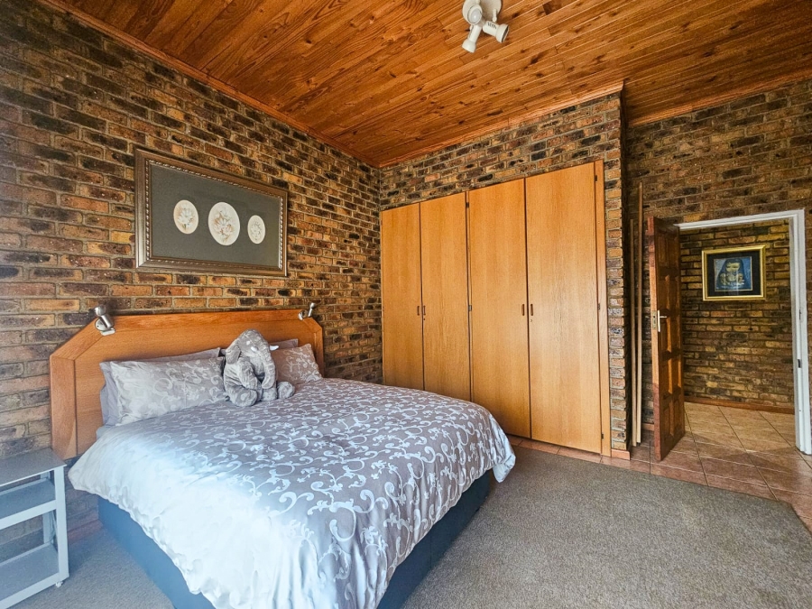 3 Bedroom Property for Sale in Lindequesdrif North West